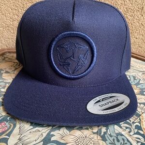 Kamon Tonal Snapback - Navy